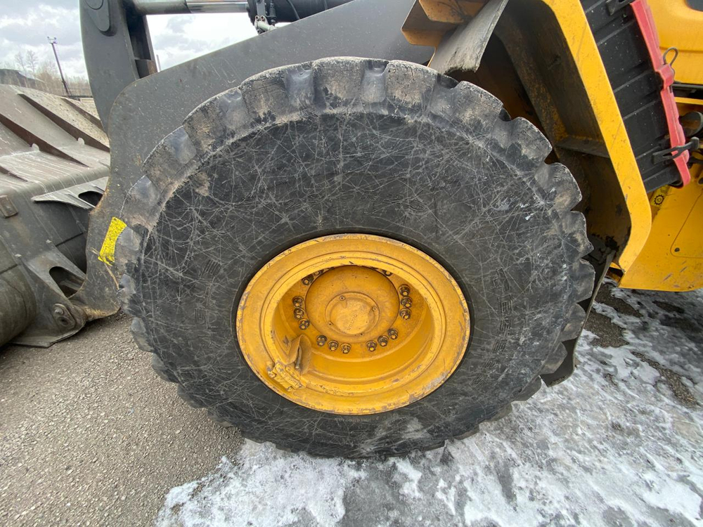 Volvo L120 Фронтальный погрузчик L120GZ (Дизельный, 7,2 л, 245 л.с., АТ)