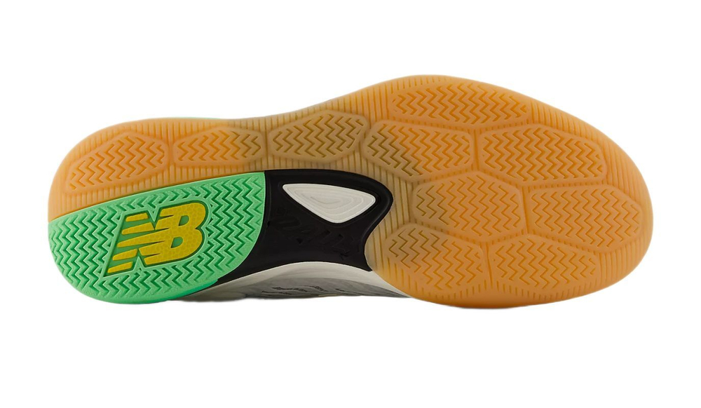 Теннисные кроссовки New Balance Fresh Foam X CT-Rally v2 - white/metallic gold