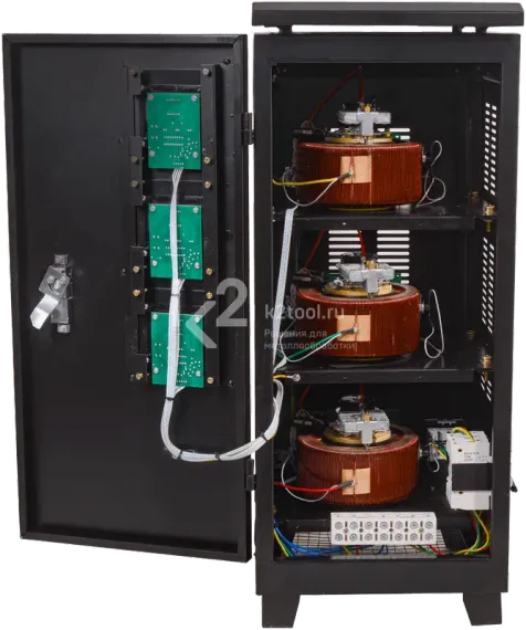 Стабилизатор напряжения Ресанта АСН-6000/3-ЭМ