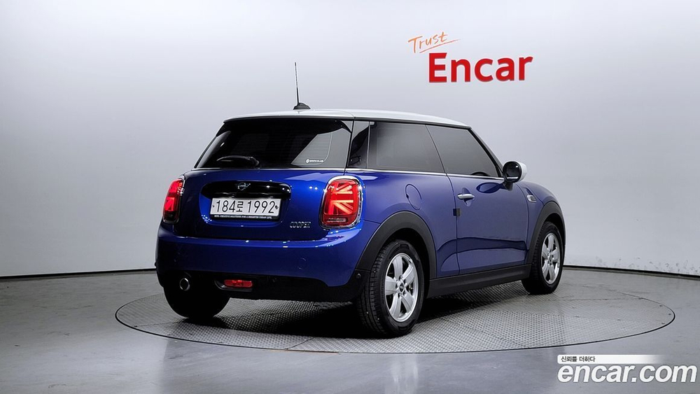 Mini Cooper Basic (09.2020)