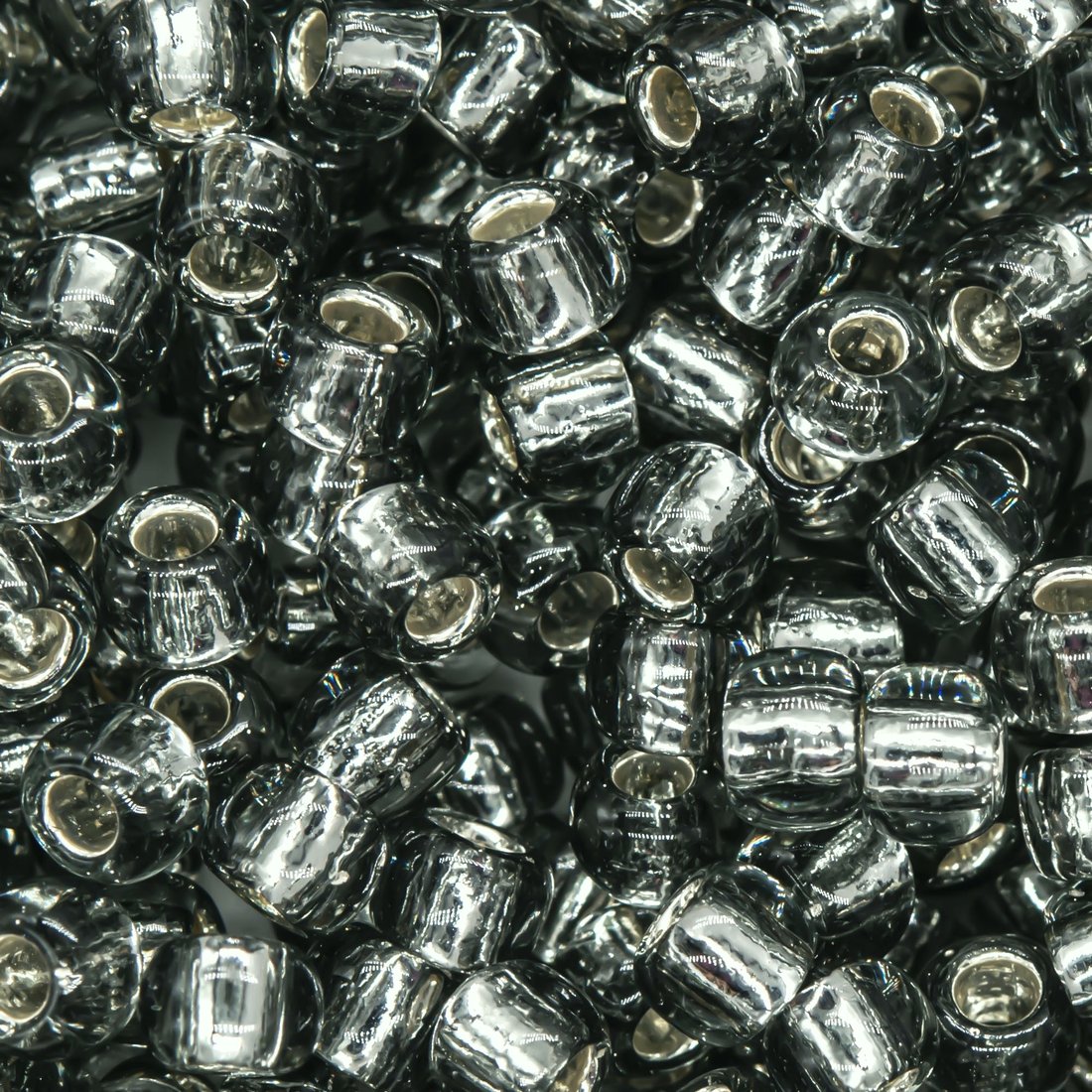 Японский бисер TOHO Round 6/0 (№29), с внутренним серебрением, прозрачный