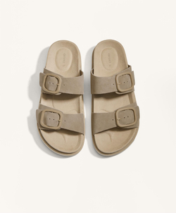 OYSHO Замшевые сандалии на платформе с пряжкой, песочный