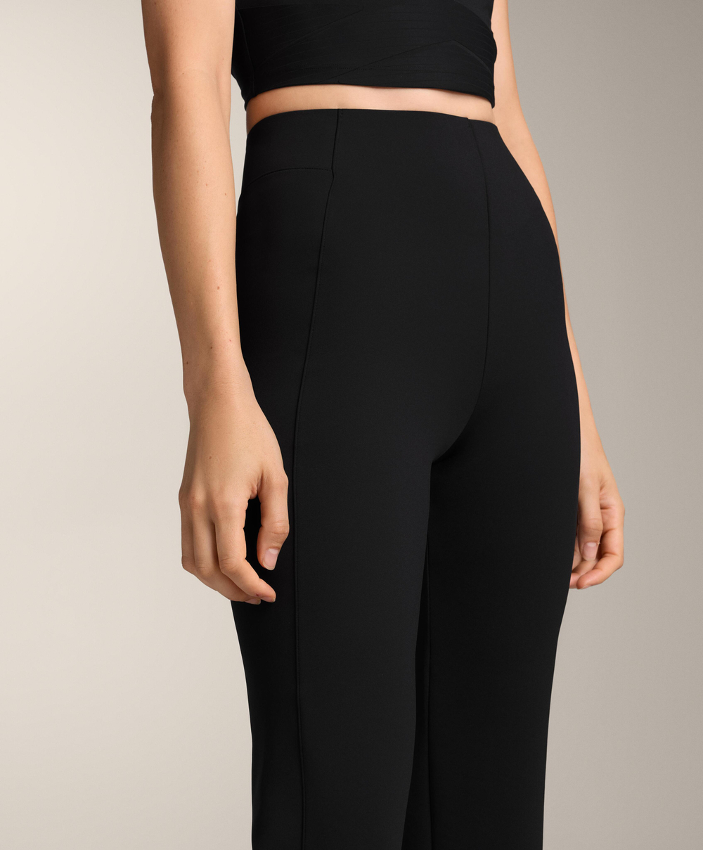 OYSHO Расклешенные брюки с высокой посадкой и эффектом неопрена, черный