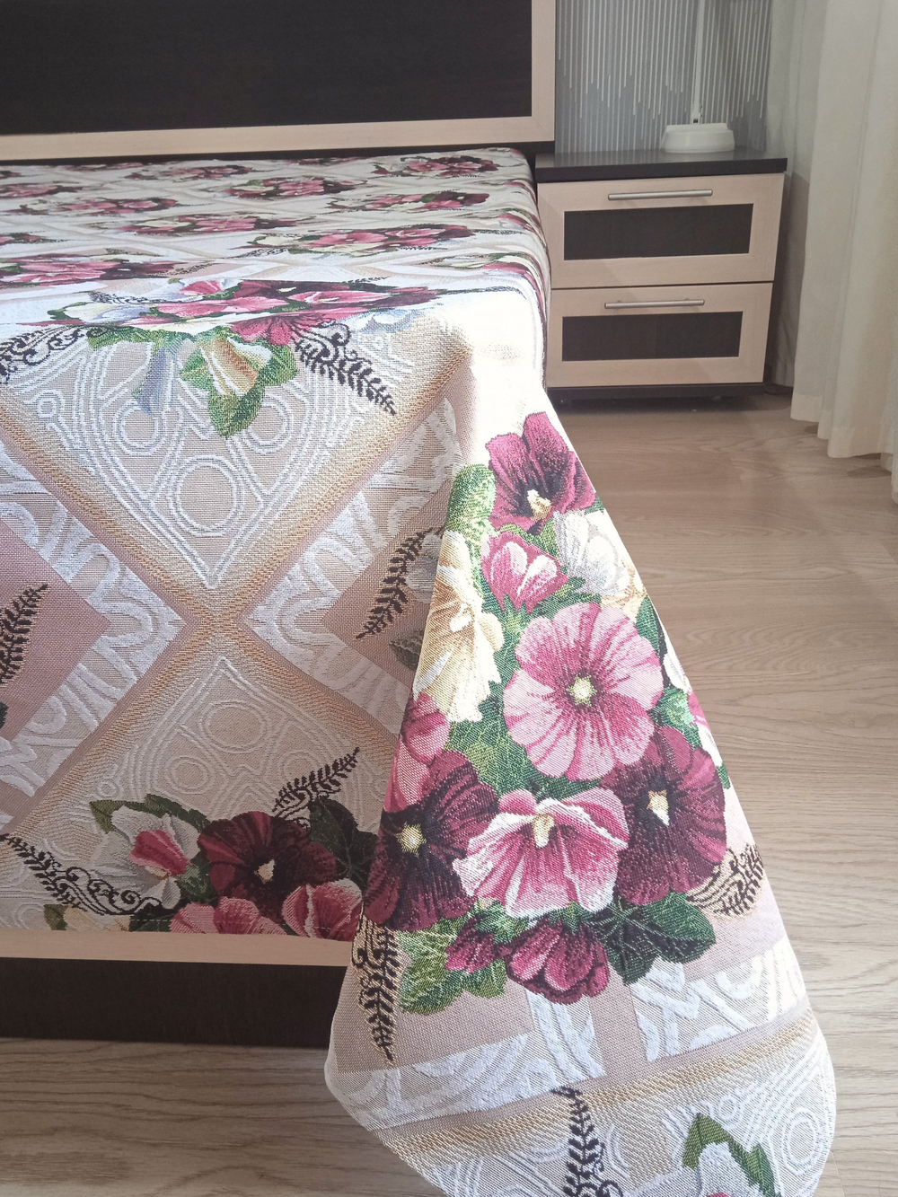 Покрывало гобеленовое Букетик с мальвами евро (240х200)