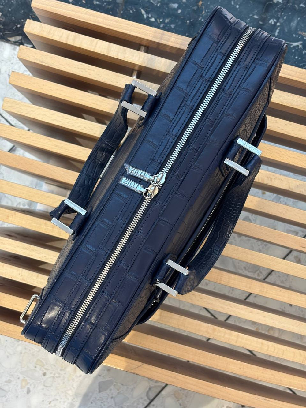 Портфель из кожи крокодила Zilli