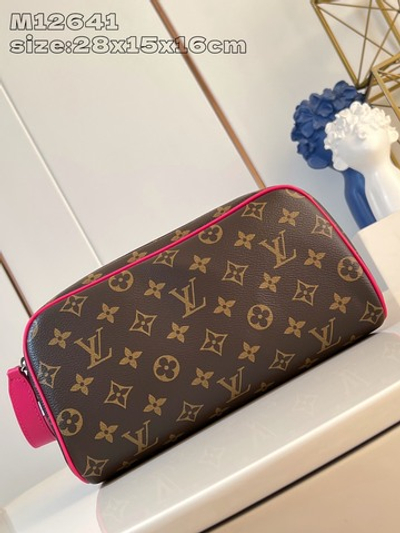 Louis Vuitton Dopp Kit