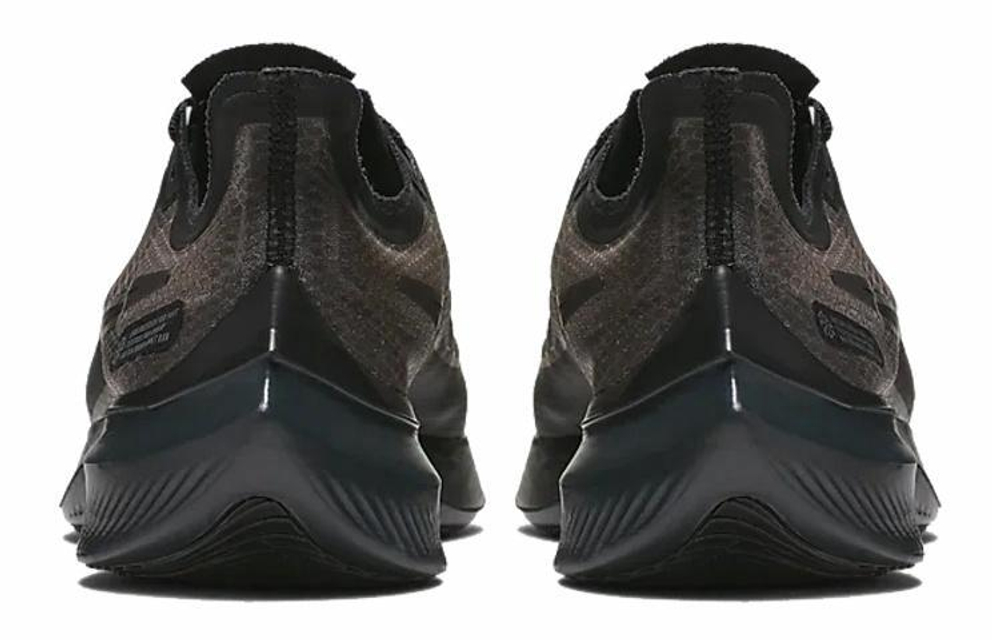 Кроссовки Nike Zoom Gravity 1