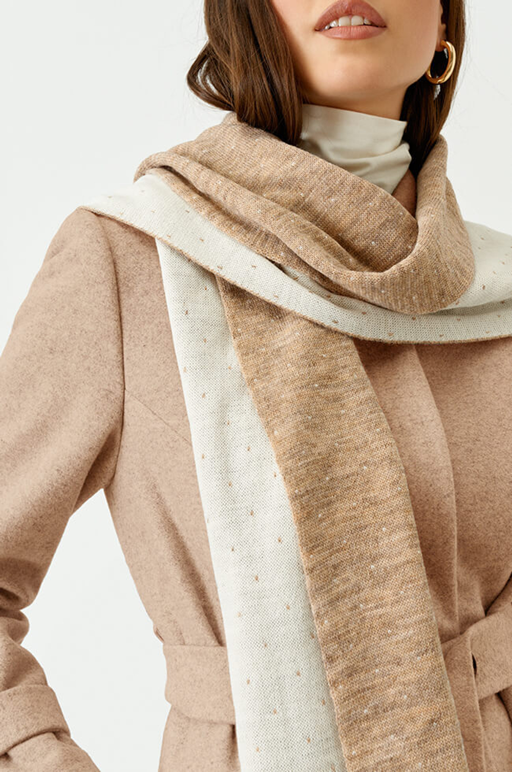 8352 Шарф женский (бежево-молочный)