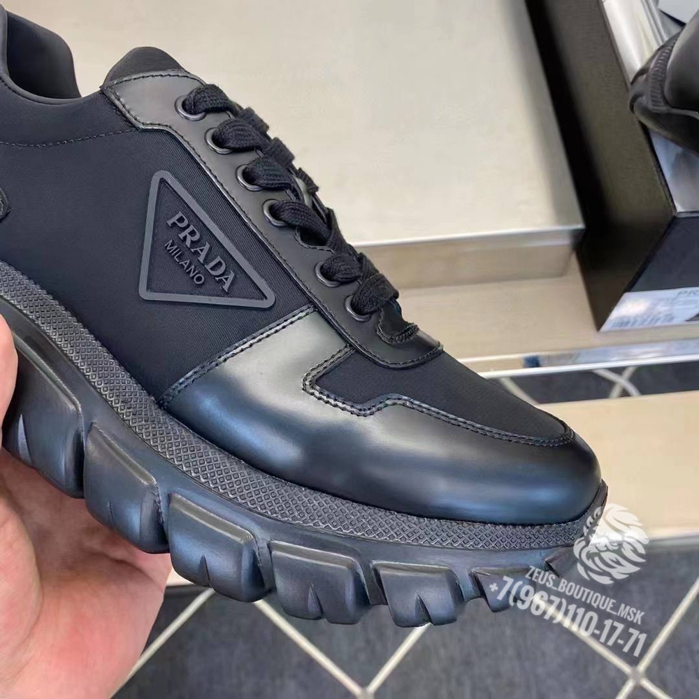 Кроссовки Prada