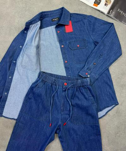 Джинсовый костюм Kiton