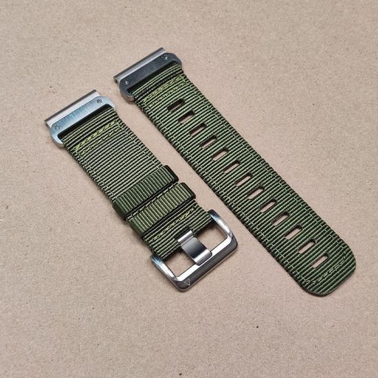 Ремешок тактический Tactix 26 мм. для Garmin Fenix 7x / 6x / 5x / 3, Enduro 2 / Tactix 7, Tactix Delta нейлоновый быстросъемный на застежке (Хаки/серебряная застежка)