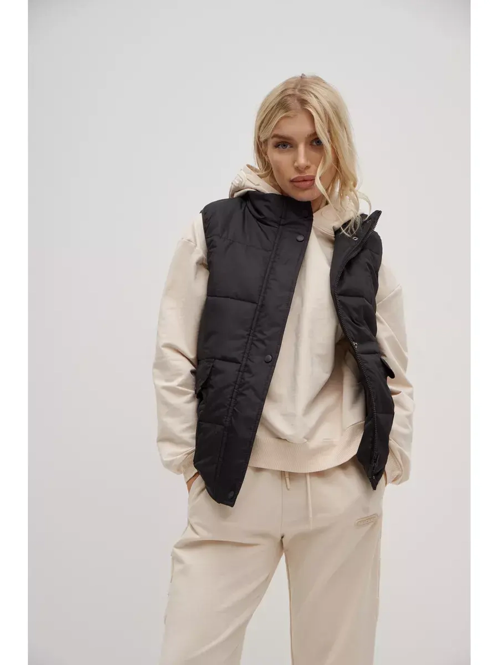 Жилетка утепленная безрукавка больших размеров