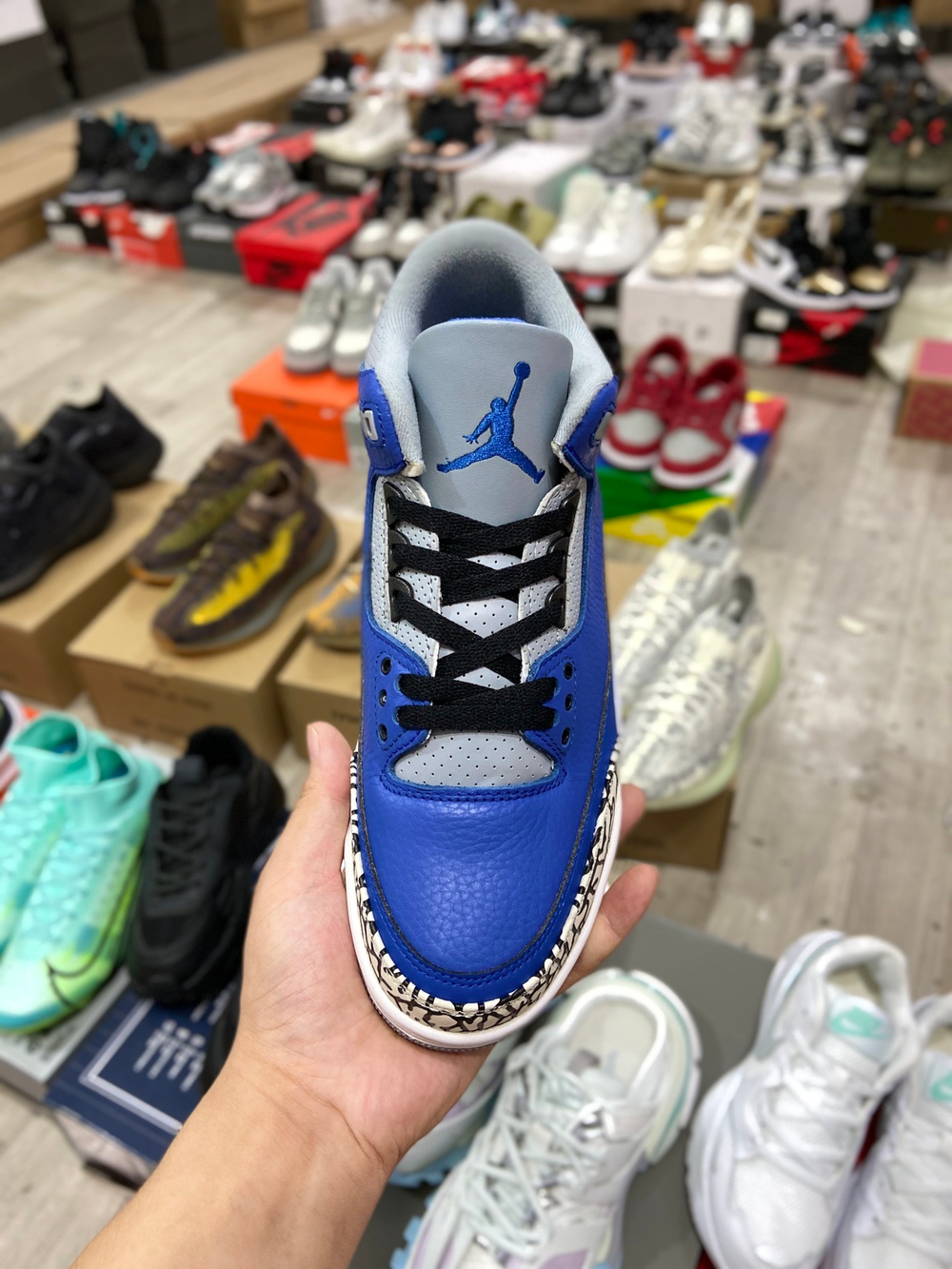 Jordan 3 Retro Varsity Royal Cement