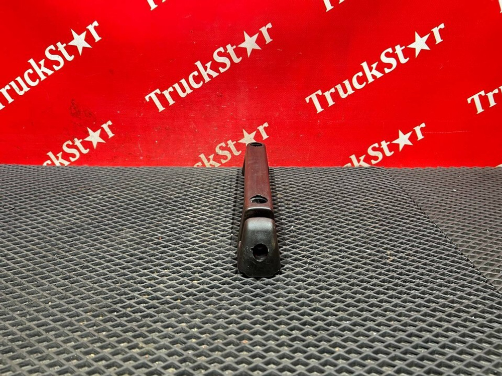 Ручка капота