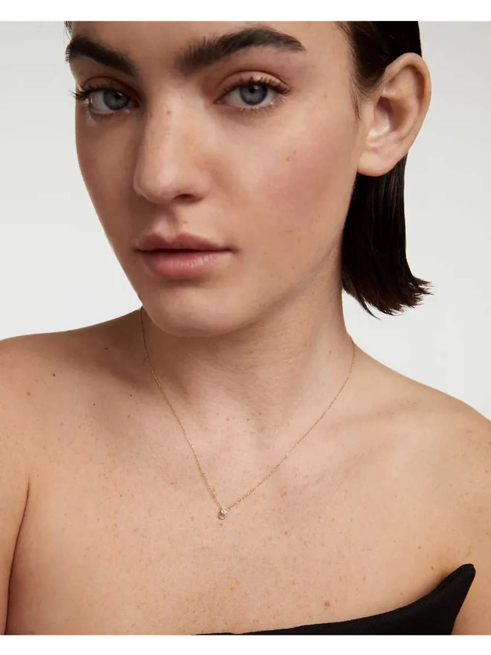 Колье Ari Solitary Золото 750 пробы