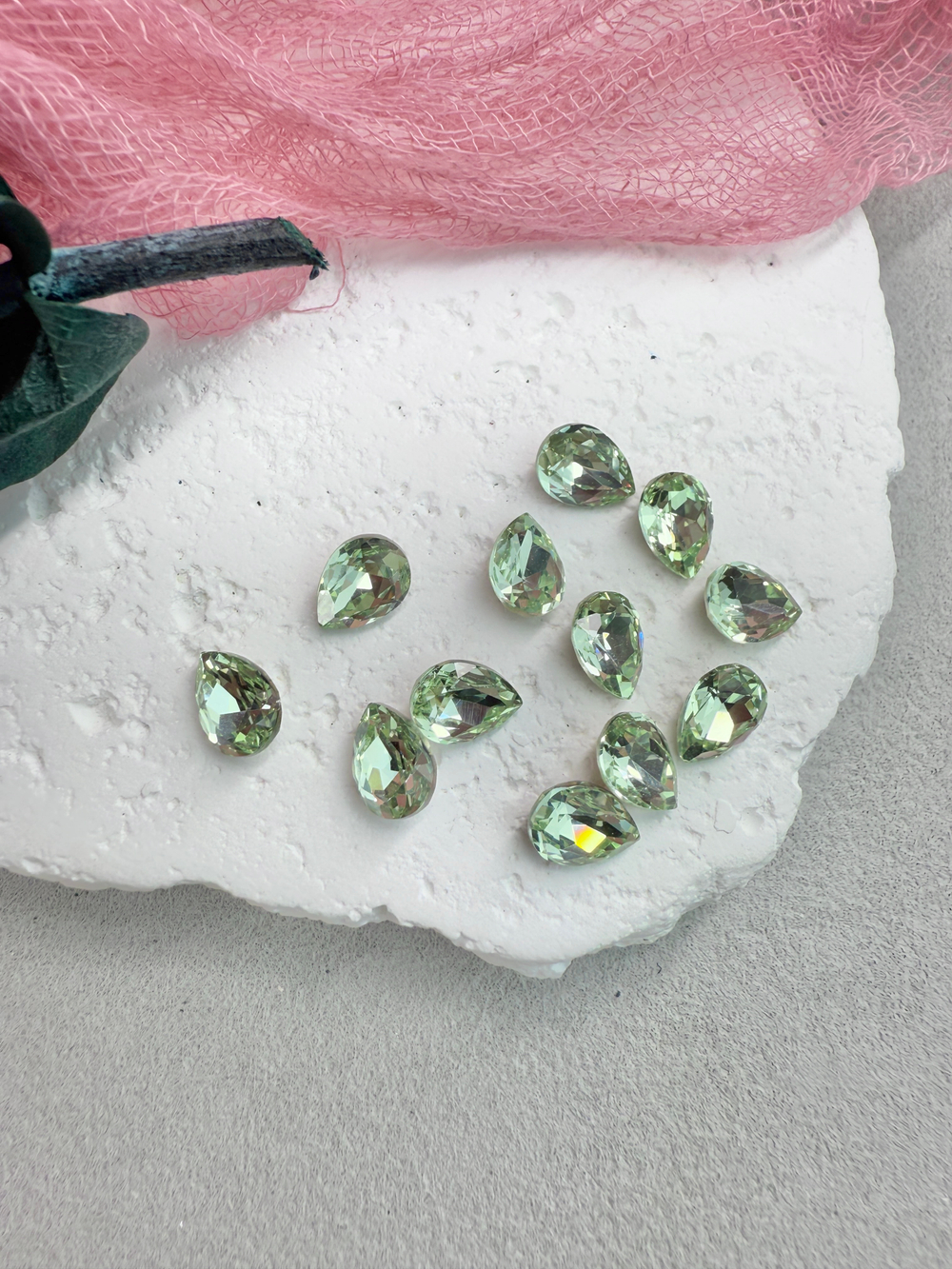 Капля Drop 6*8 мм, Chrysolite