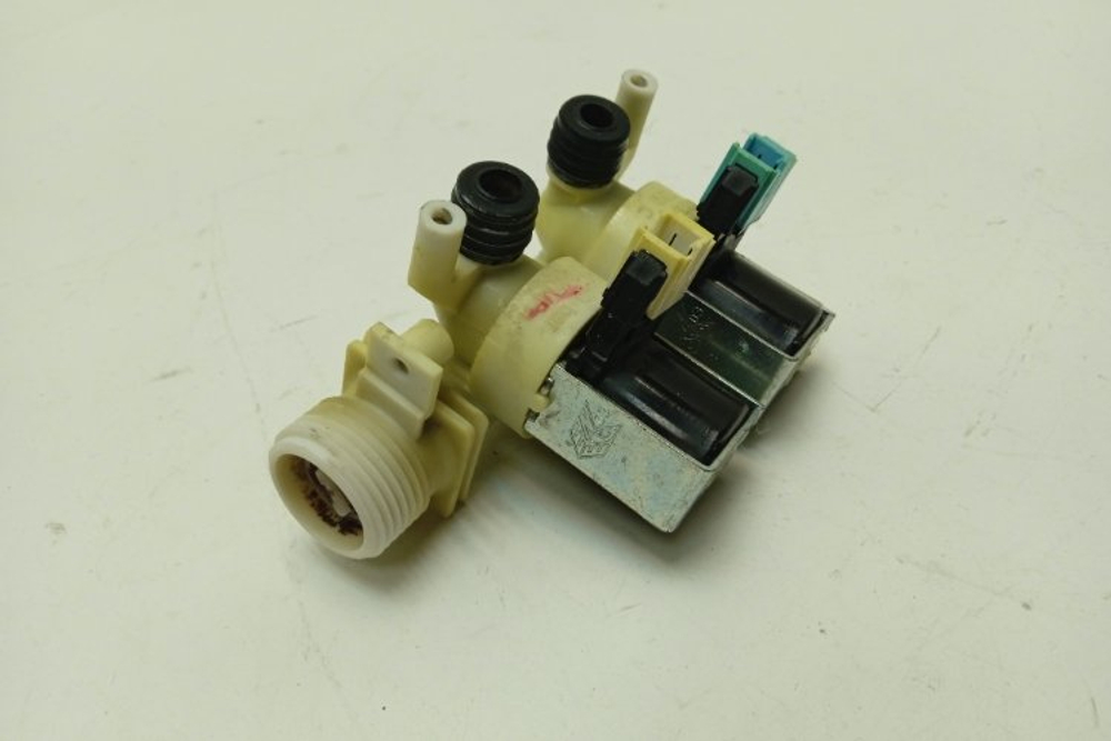 IWSC5105 кт130 Клапан подачи воды для стиральной машины Indesit IWSC5105 б/у