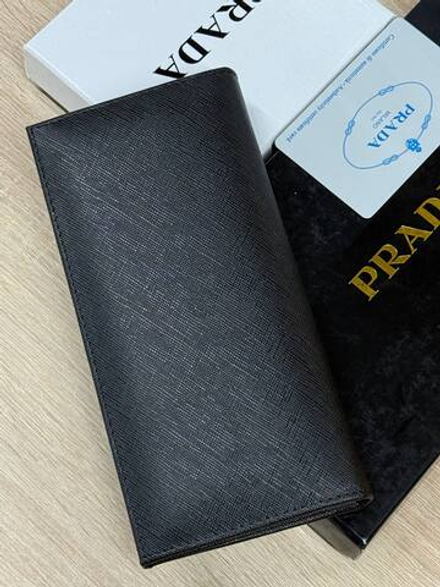 Кошелек Prada