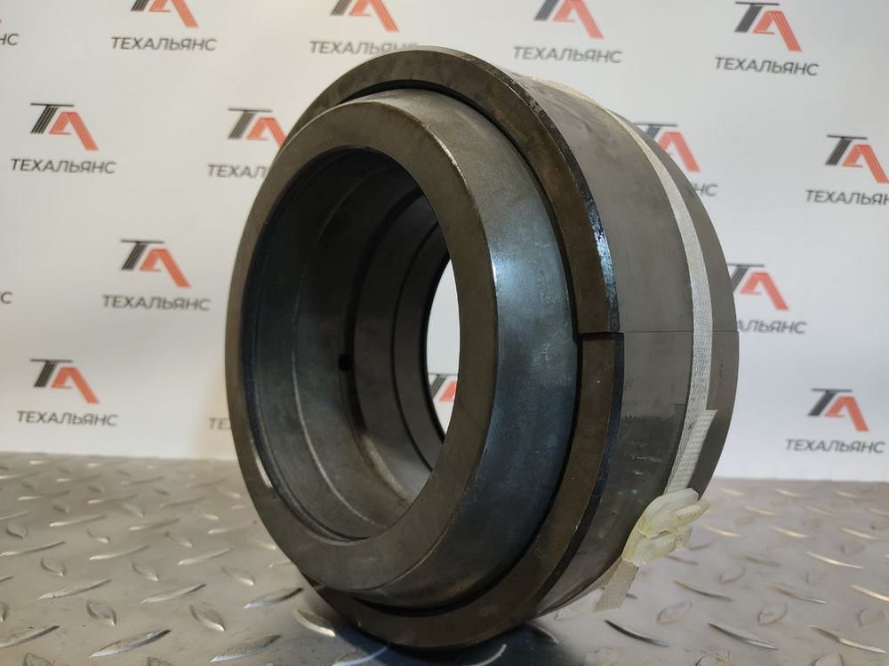 Втулка 707-46-14050