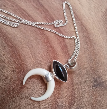 Подвеска ЛУННИЦА с цепочкой, серебро/слоновая кость/оникс