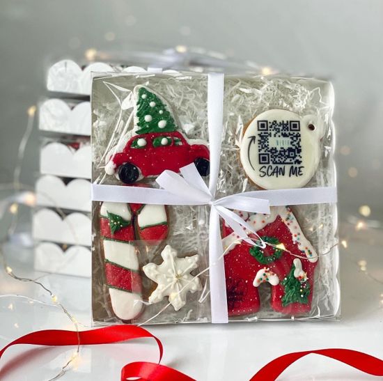 Новогодний набор пряников c логотипом QR-кодом