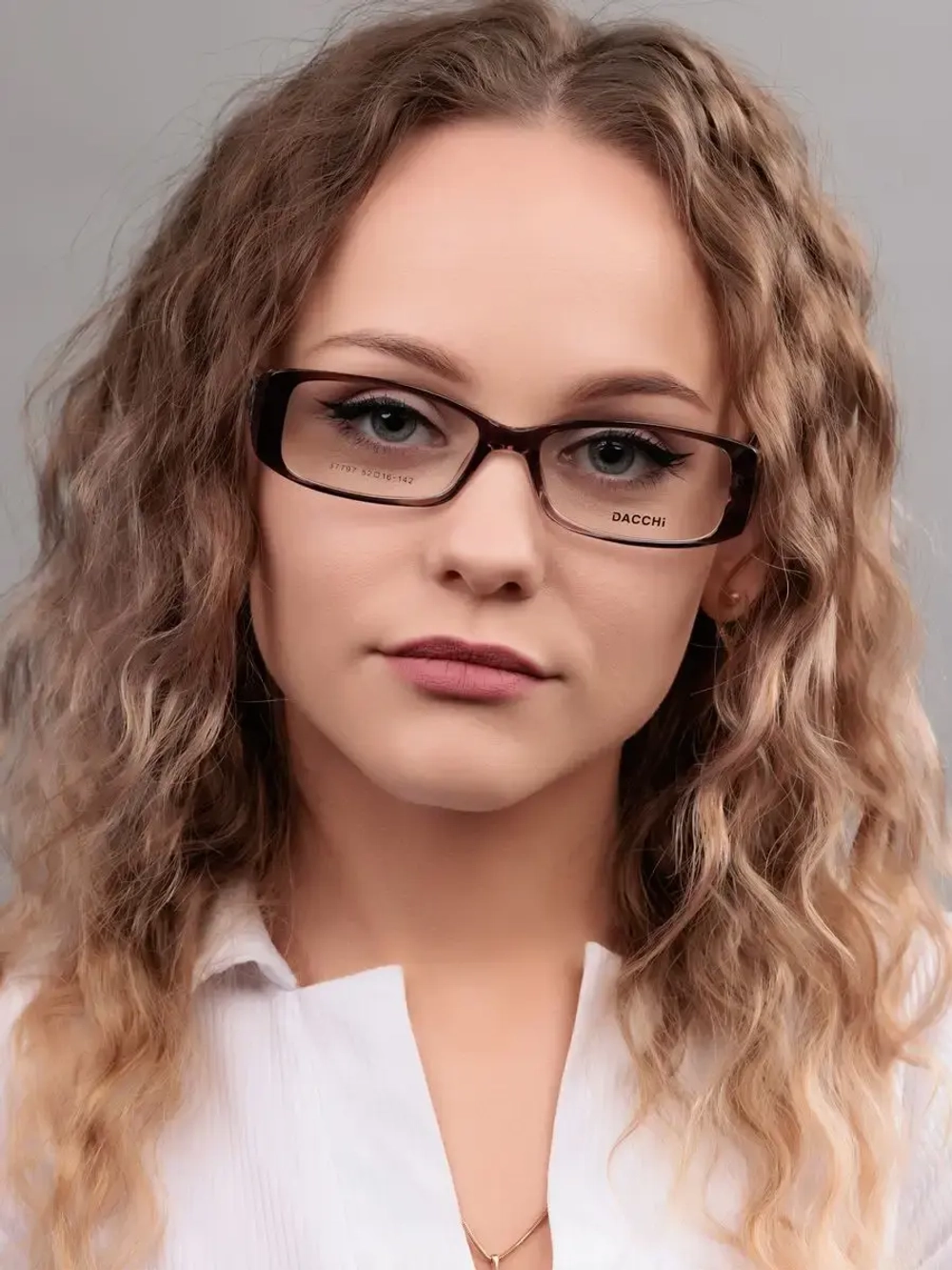 Брендовая оправа для очков зрения