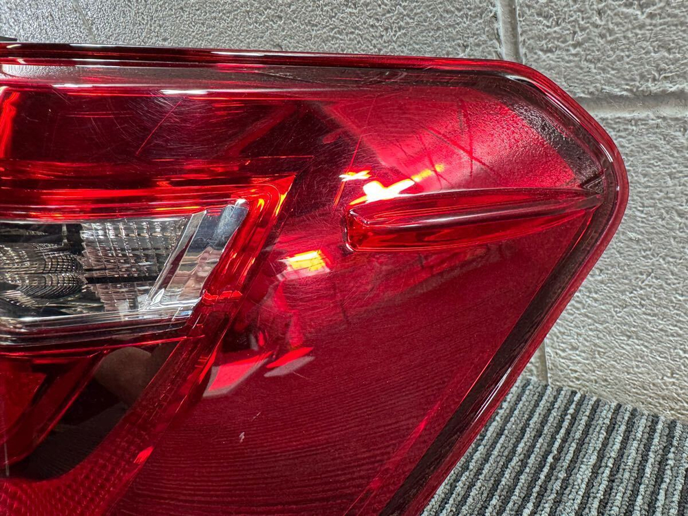 стоп правый Toyota Corolla Axio NZE161 165 12-598