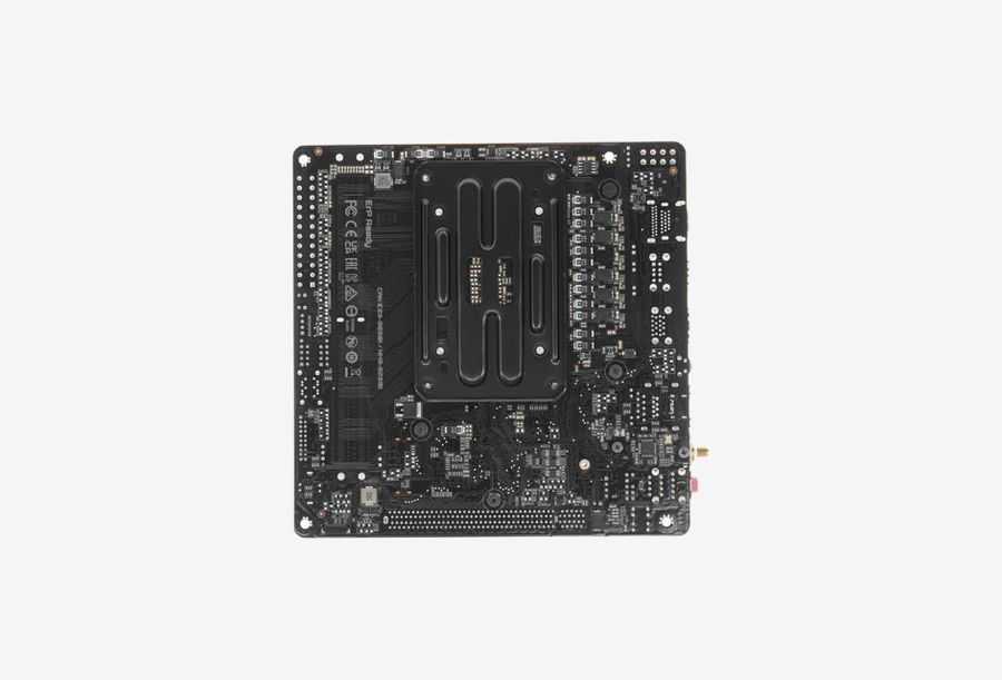 GIGABYTE A620I AX_0226709110237