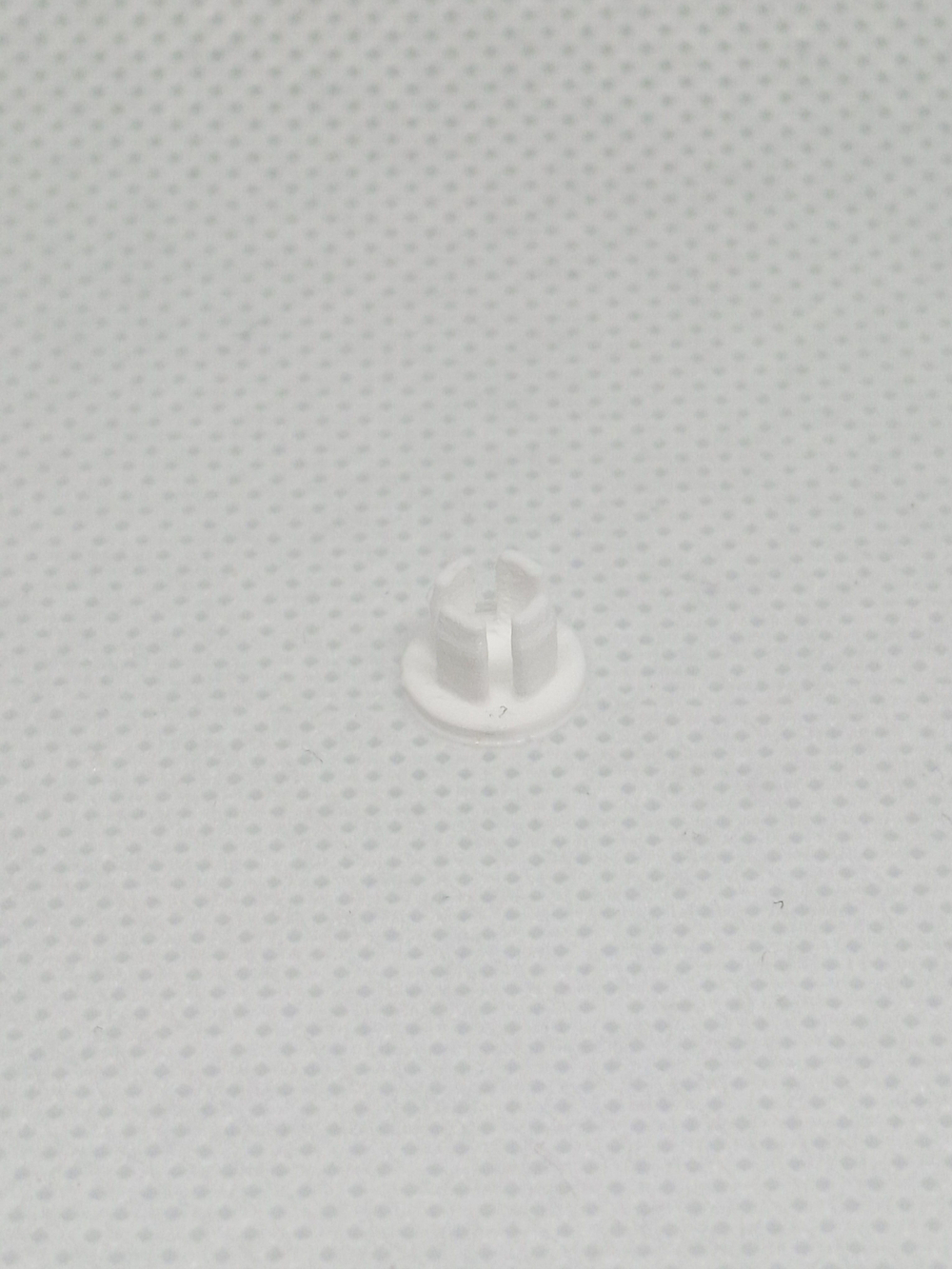 Заглушка пластиковая для отверстий белая D4 мм - 20 шт.