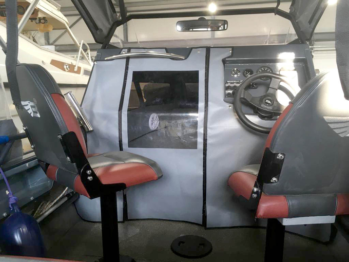 Шторка, закрывающая кабину