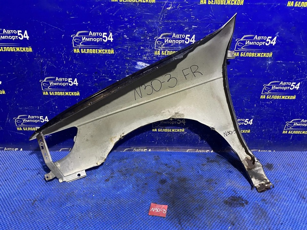 Крыло переднее правое NISSAN R'NESSA 2000