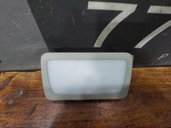 Плафон салонный багажника Audi Q7 (4L) 06-15 Б/У Оригинал 4L0947123