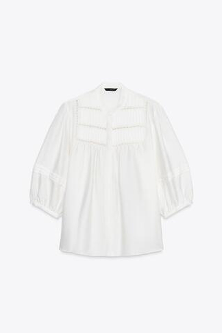 ZARA БЛУЗА ИЗ КРЕПА С ЗАЩИПАМИ, ЭКРЮ