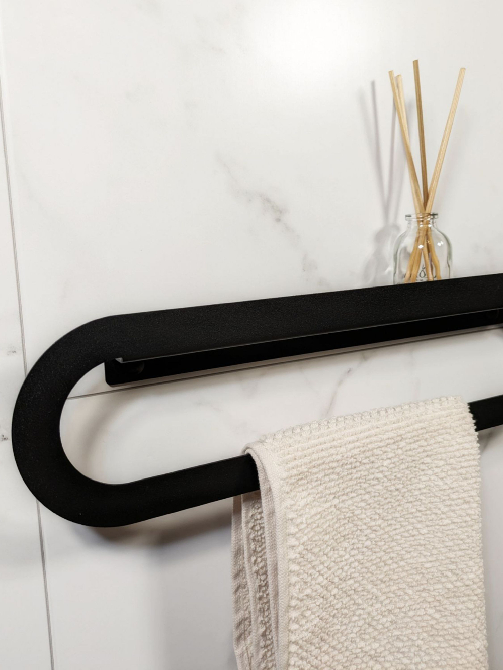 Держатель для полотенец MetaDec Oval 40см черный