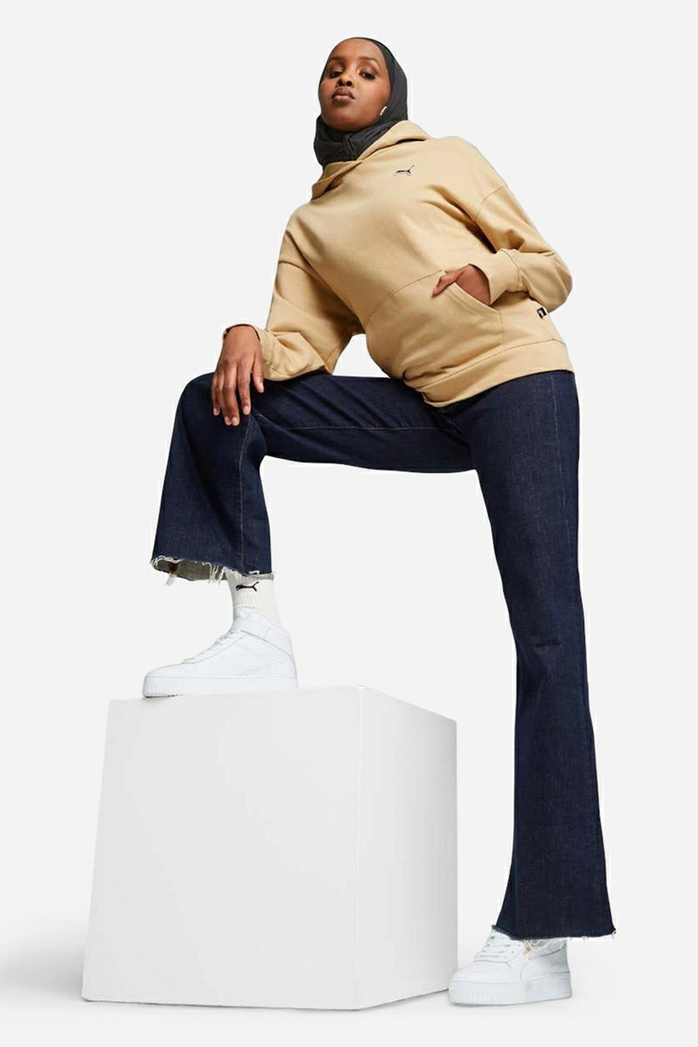 Толстовка женская PUMA BETTER ESSENTIALS Hoodie FL