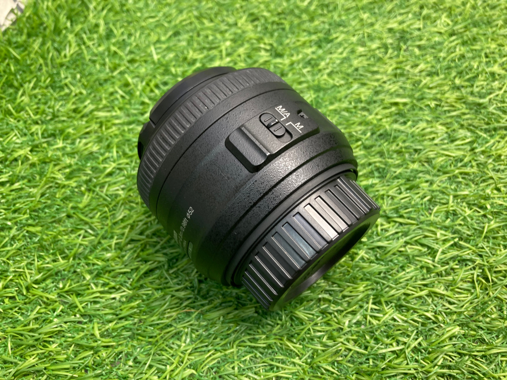 Nikon 35mm 1.8G AF-S DX Nikkor