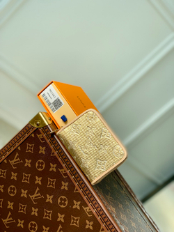 Louis Vuitton Zippy Coin Purse
