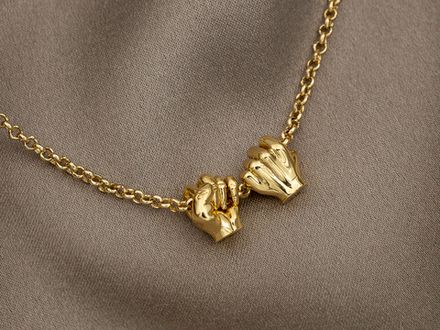 Подвеска-бусина "Рука-кулак", 8,5мм