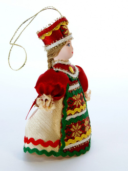 Кукла-подвеска Девушка в русском костюме.