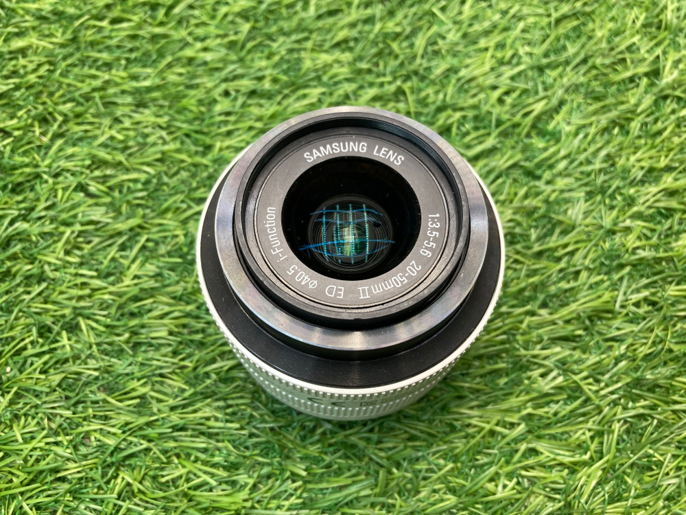 Samsung NX300 Kit 20-50mm II ED 3.5-5.6 i-Function