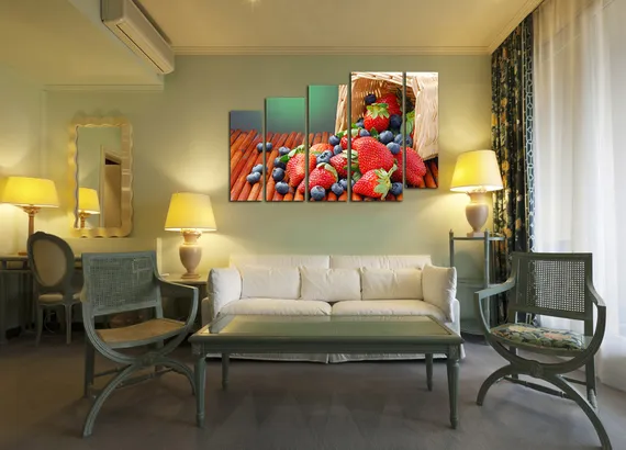 Модульная картина "Лесные ягоды"