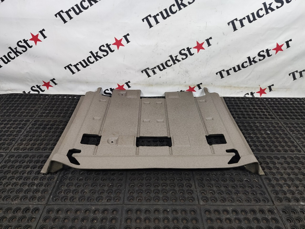 Коврик салона центральный (задний) 2023г.