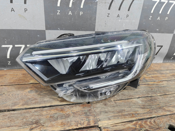 Фара левая LED LADA Vesta NG 22-нв Б/У Оригинал 8450040001