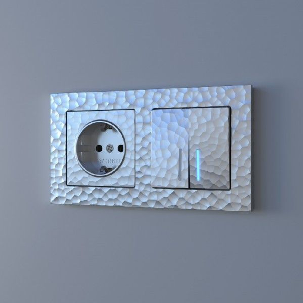 Розетка с заземлением серебряный