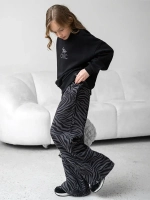 Спортивный костюм для девочки в школу