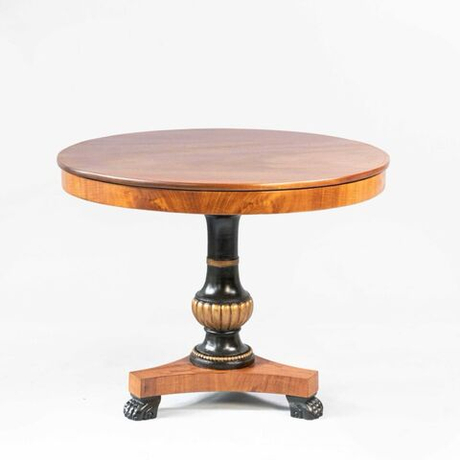 Винтажный стол