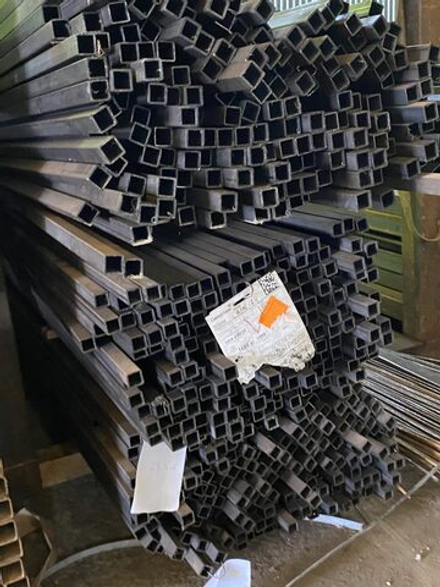 Труба 25х25х2