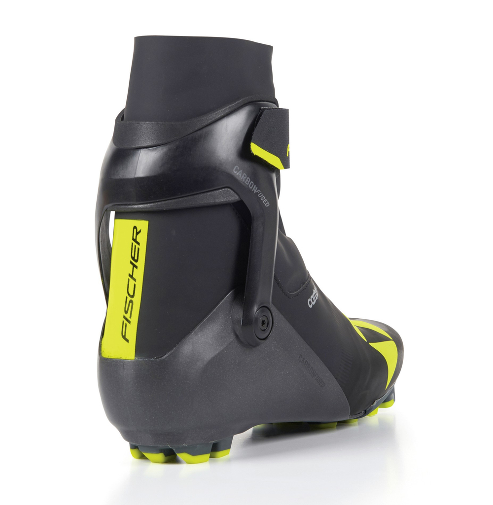 Лыжные ботинки FISCHER CARBON SKATE