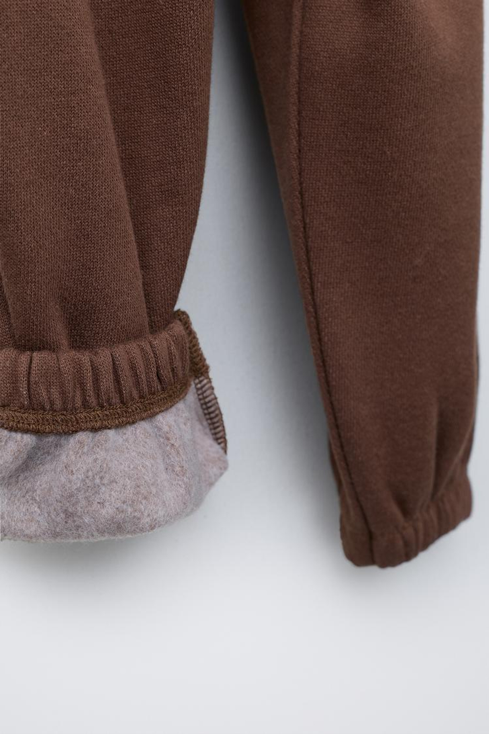 ZARA БРЮКИ-ДЖОГГЕРЫ С РЕЛЬЕФНОЙ НАДПИСЬЮ, КОРИЧНЕВЫЙ