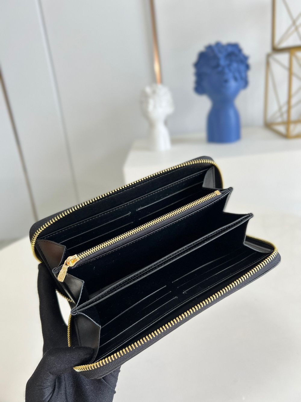 Louis Vuitton Zippy Wallet